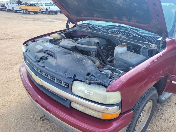 2004-chevrolet-tahoe-image-15