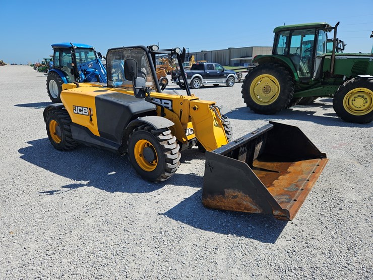 2020-jcb-505-image-21