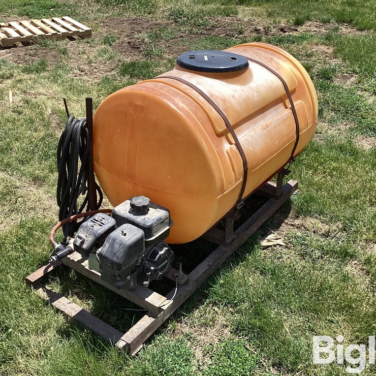 110 Gal Poly Tank W/ Pump
