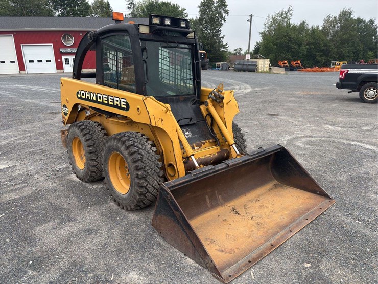 2001-john-deere-250-image-7