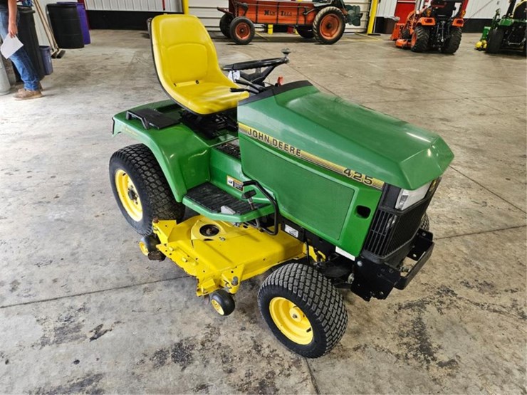 john-deere-425-image-7