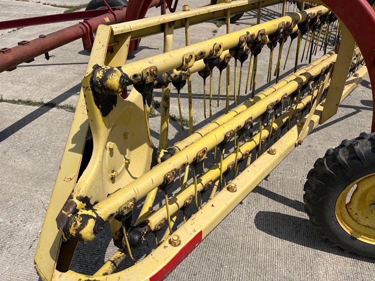new-holland-260-image-8