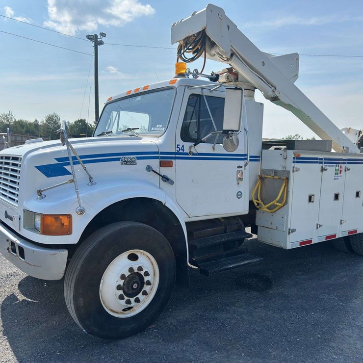1997 INTERNATIONAL 4900