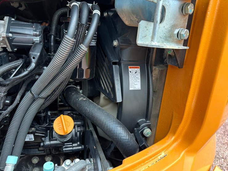 2016-case-cx55b-image-42