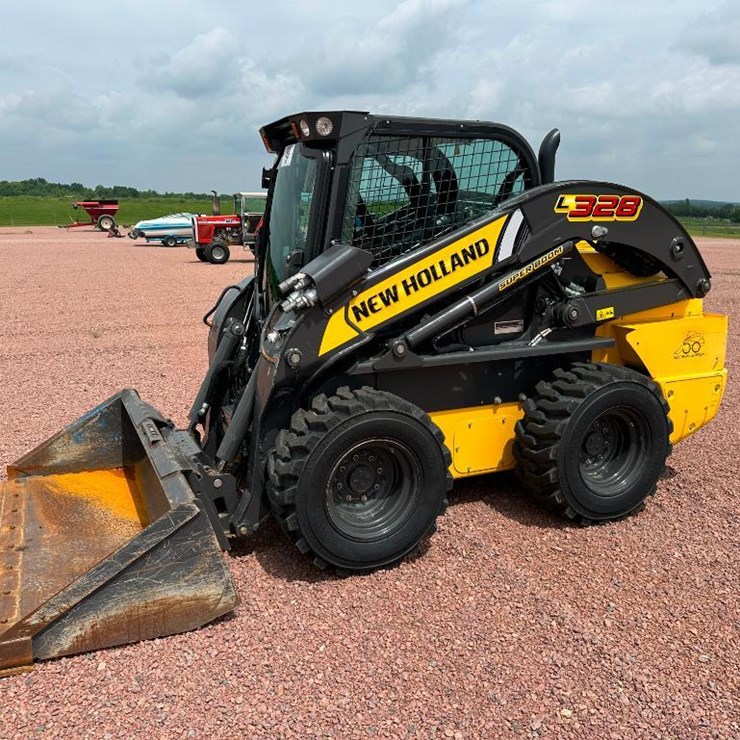 2022 NEW HOLLAND L328