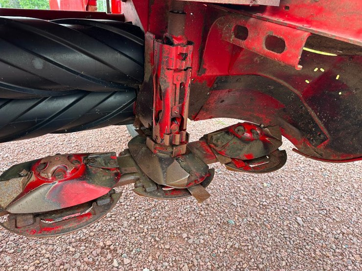 2014-new-holland-h7450-image-34