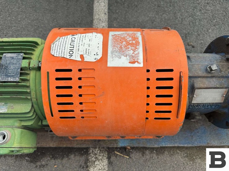 water-pump-with-motor-image-4