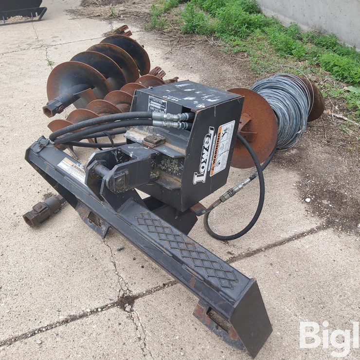 Lowe 1650CLH Skid Steer Hydraulic Post Hole Digger