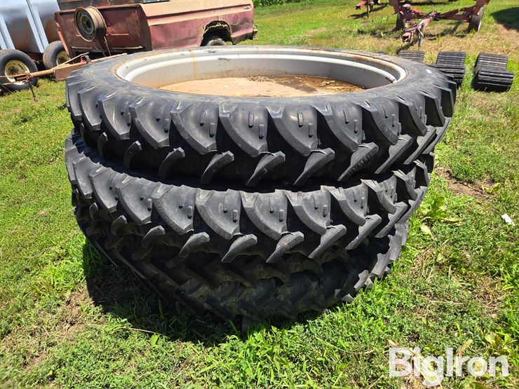 kleber-230/95r48-tires-&-rims-image-4