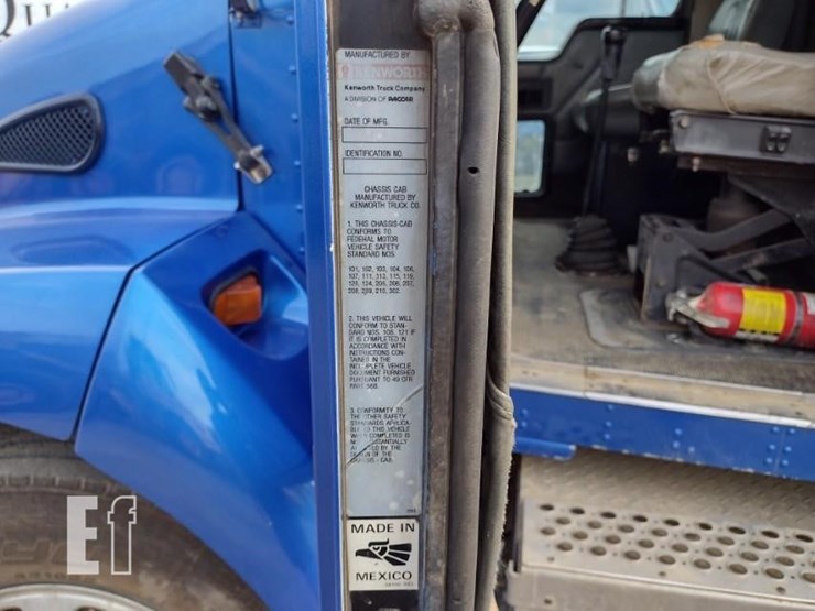 1996-kenworth-t300-image-6