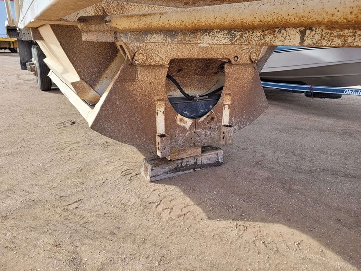 2000-midland-mg40clam-belly-dump-trailer-image-4
