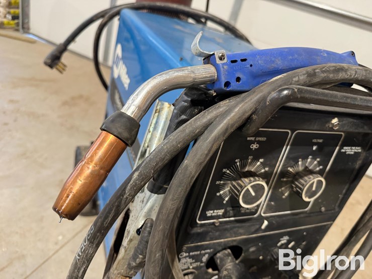 miller-millermatic-250-cv-dc-wire-feed-welder-image-14