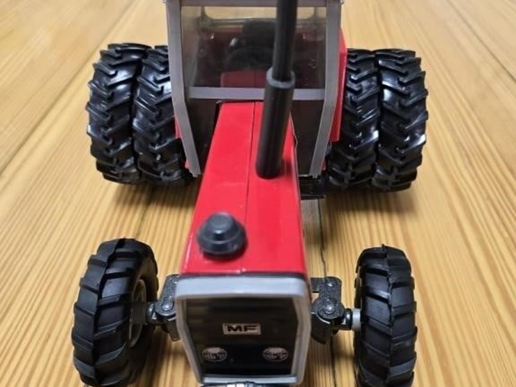 massey-ferguson-699-image-3