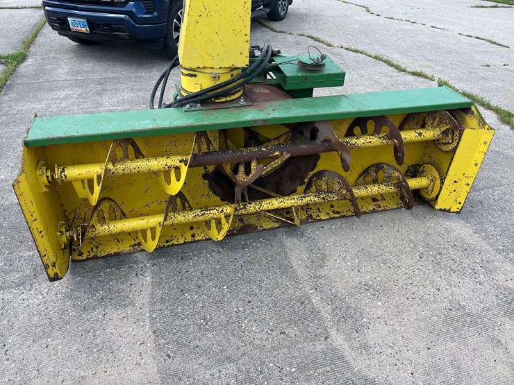 john-deere-snow-blower-image-2