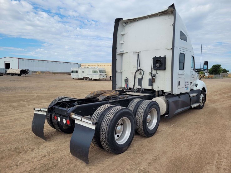2017-kenworth-t680-image-3