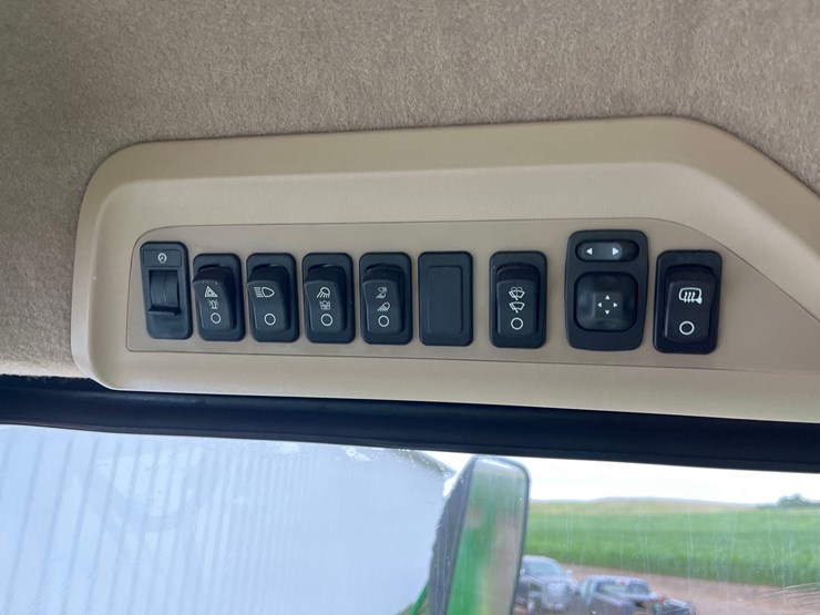 2011-john-deere-9770-sts-image-73