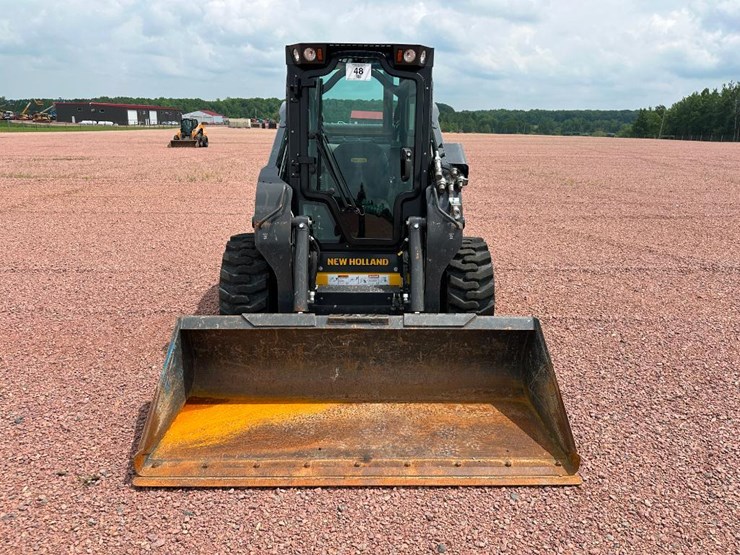 2022-new-holland-l328-image-2