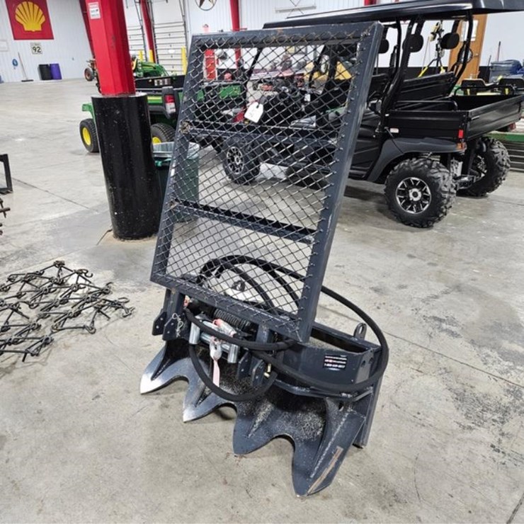 #421 • New Landhonor 15,000# Skidder Winch