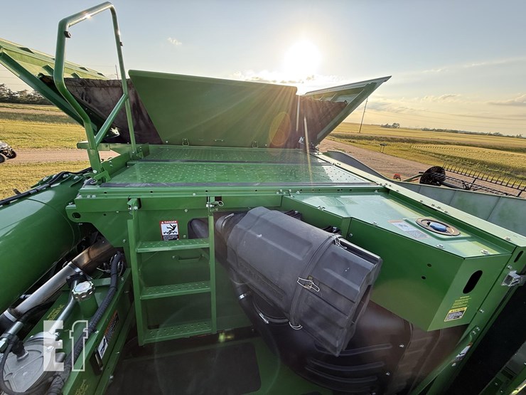 2021-john-deere-s780-image-70