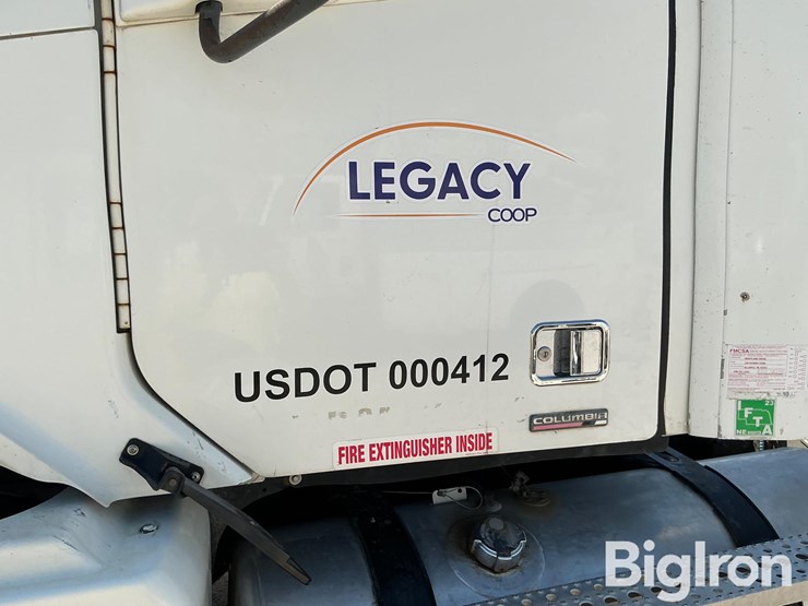 2008-freightliner-columbia-120-image-11