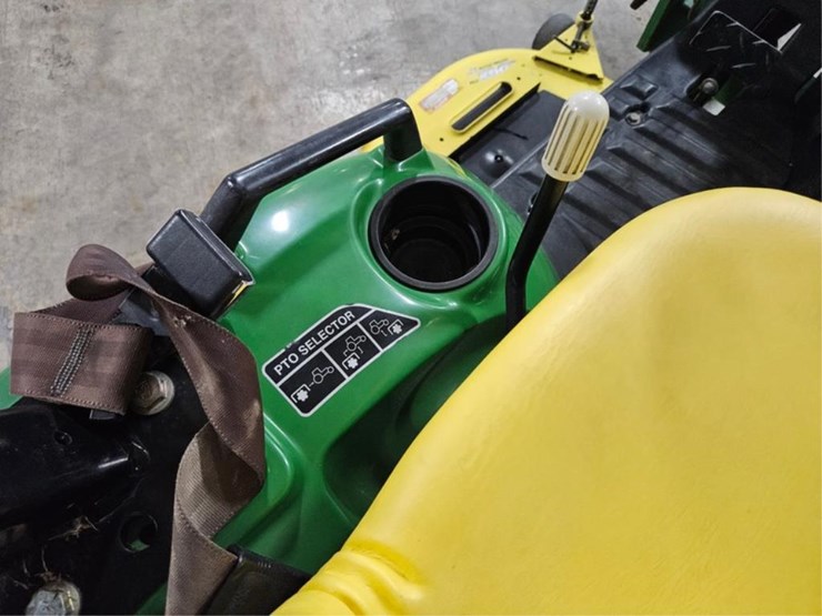john-deere-2305-image-27