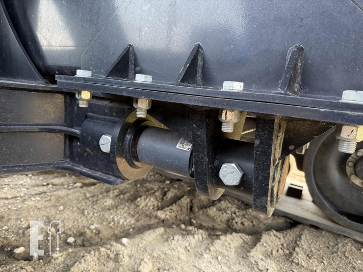 2020-kinze-1305-image-23