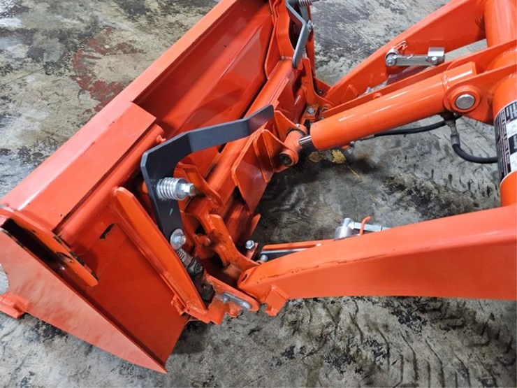 kubota-bx2380-image-17