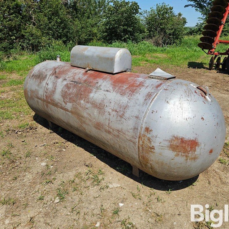 1961 500-Gallon Propane Tank