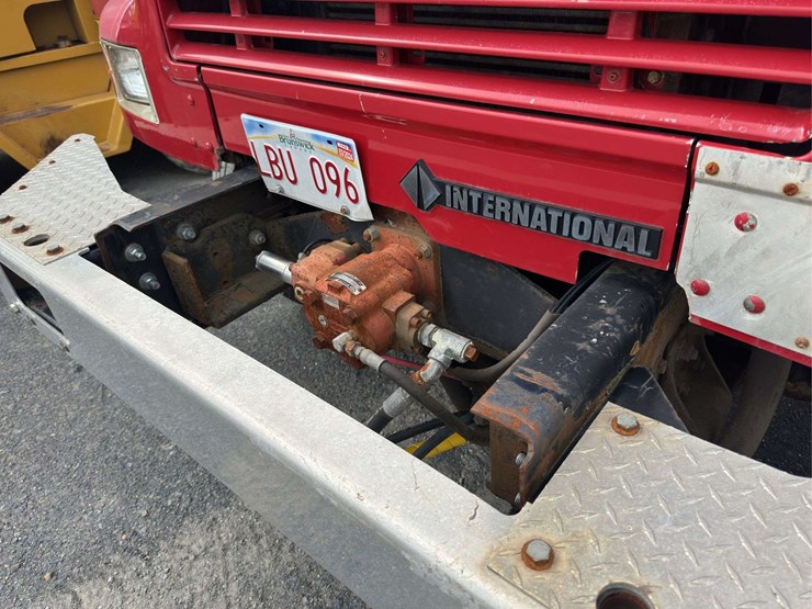 1996-international-4700-image-18