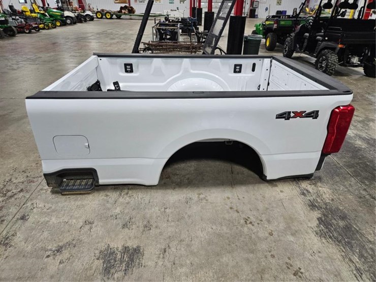 #422-•-2024-ford-8'-pick-up-truck-box-image-2