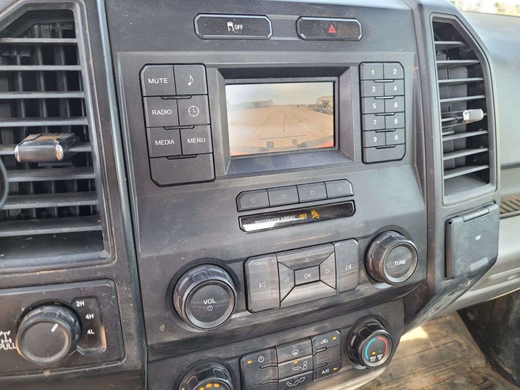 2017-ford-f150-image-12