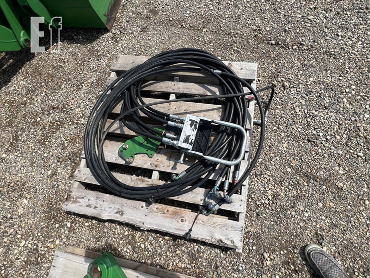 2011-john-deere-h480-image-17