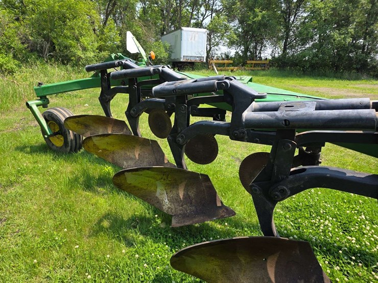 john-deere-3710-image-12
