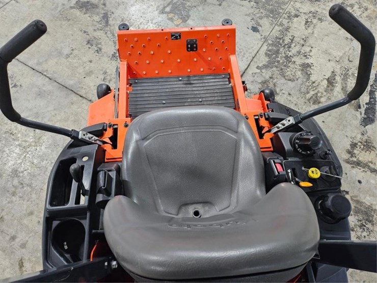 #384-•-kubota-z122rkw-zero-turn-mower-image-15