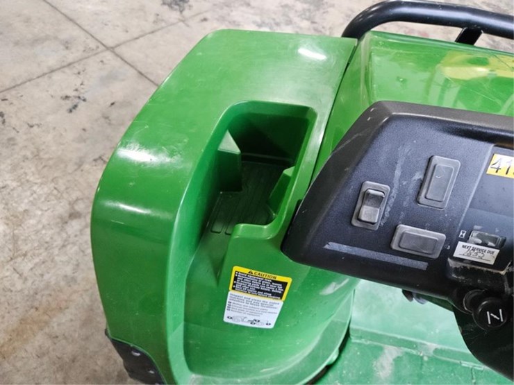 2014-john-deere-gator-image-31