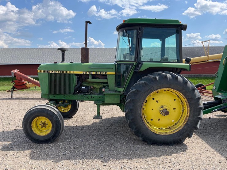 1982-john-deere-4040-image-1