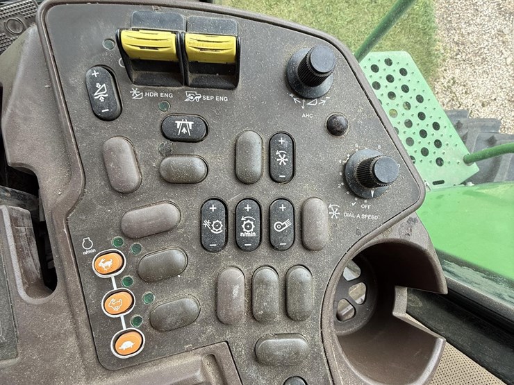 2001-john-deere-9750-image-44