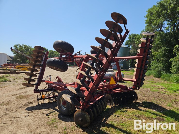 case-ih-3950-image-7