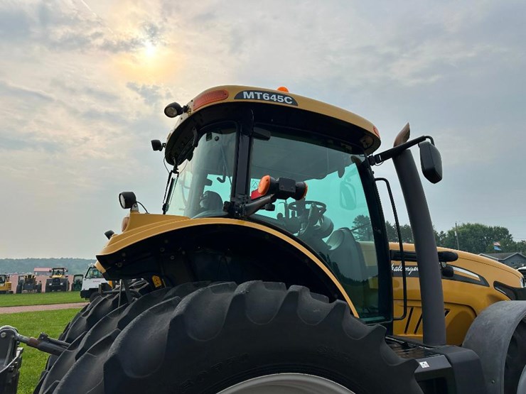 2011-challenger-mt645c-image-28