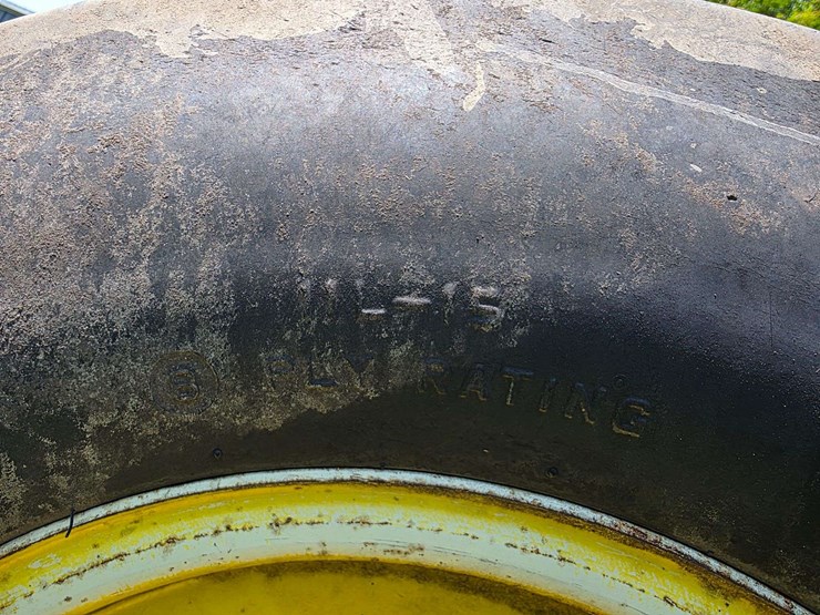 john-deere-3710-image-15