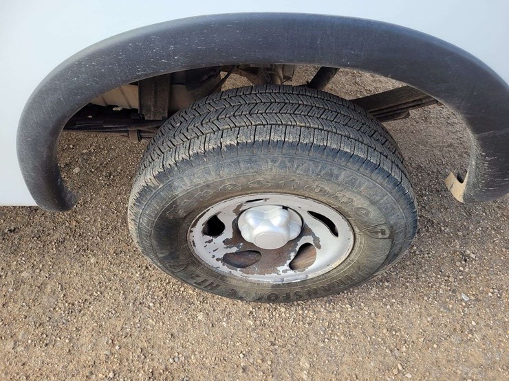 2002-ford-f150-xl-image-17