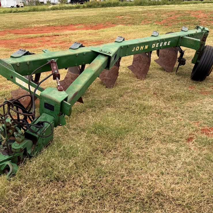 JOHN DEERE 2600