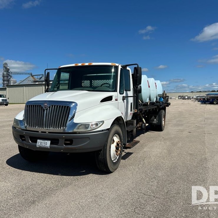 2005 INTERNATIONAL DURASTAR 4300
