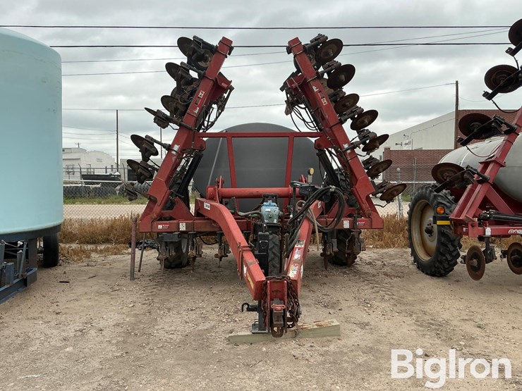 case-ih-2800-image-2