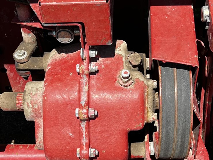 new-holland-790-image-18