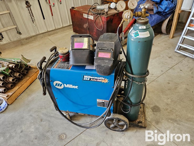miller-millermatic-212-autoset-mig-welder-image-7