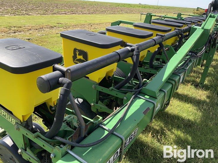 2002-john-deere-1720-image-15