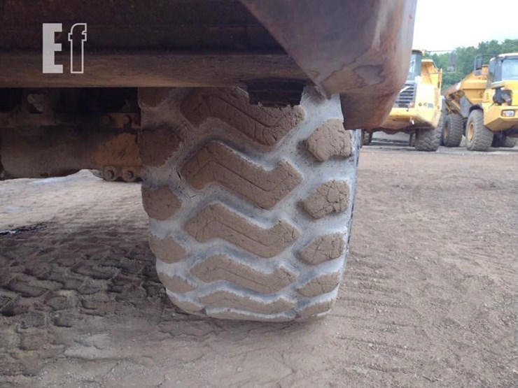 caterpillar-740-image-15