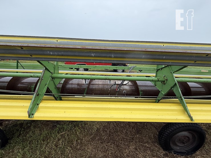 john-deere-224-image-4