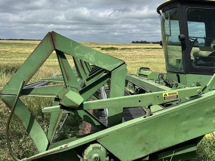 john-deere-2320-image-2